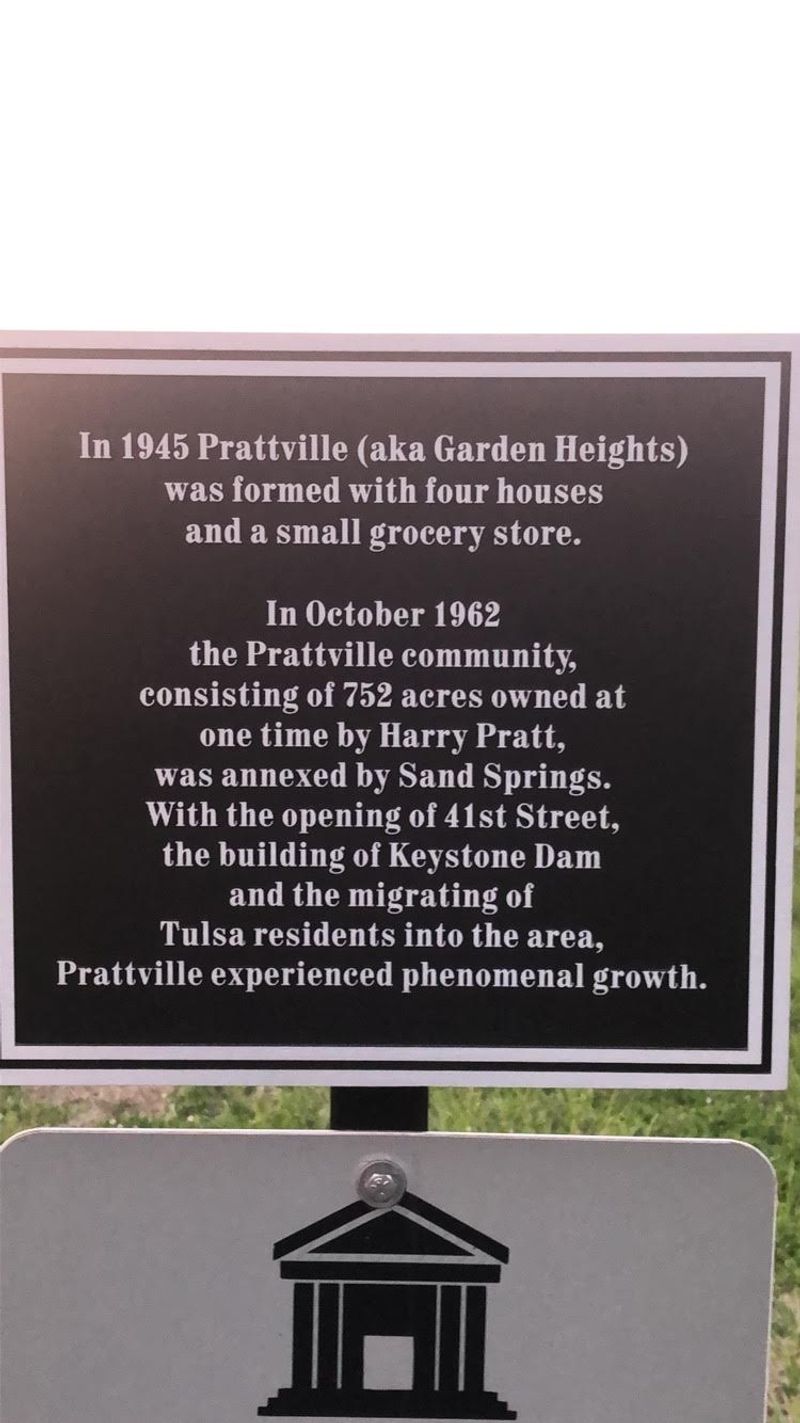 Prattville, the Neighborhood Behind the Stop Prattville, the Neighborhood Behind the Stop