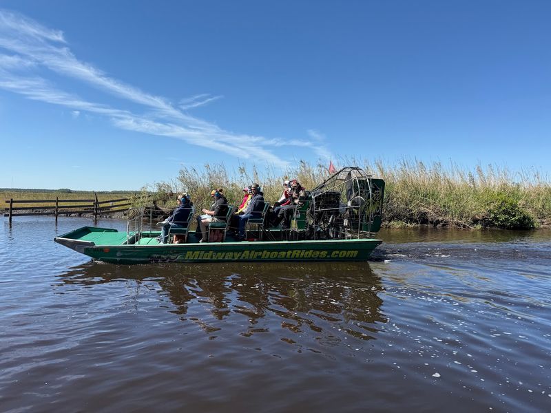 Private Tours for Smaller Boats and Deeper Exploring Private Tours for Smaller Boats and Deeper Exploring
