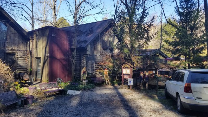 Reservations, Hours, and Parking Tips