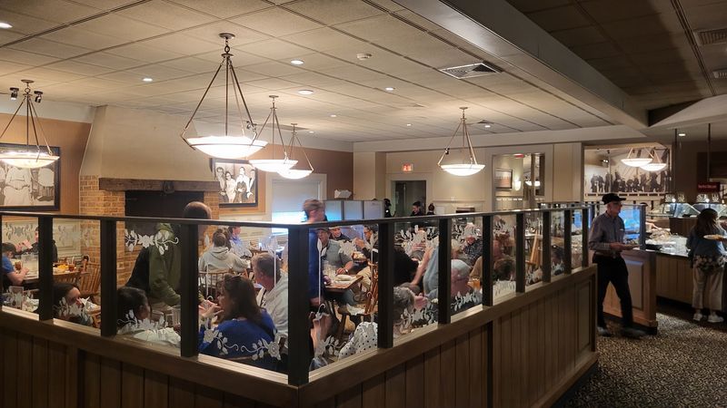 Reservations at a Buffet Really Help Reservations at a Buffet Really Help