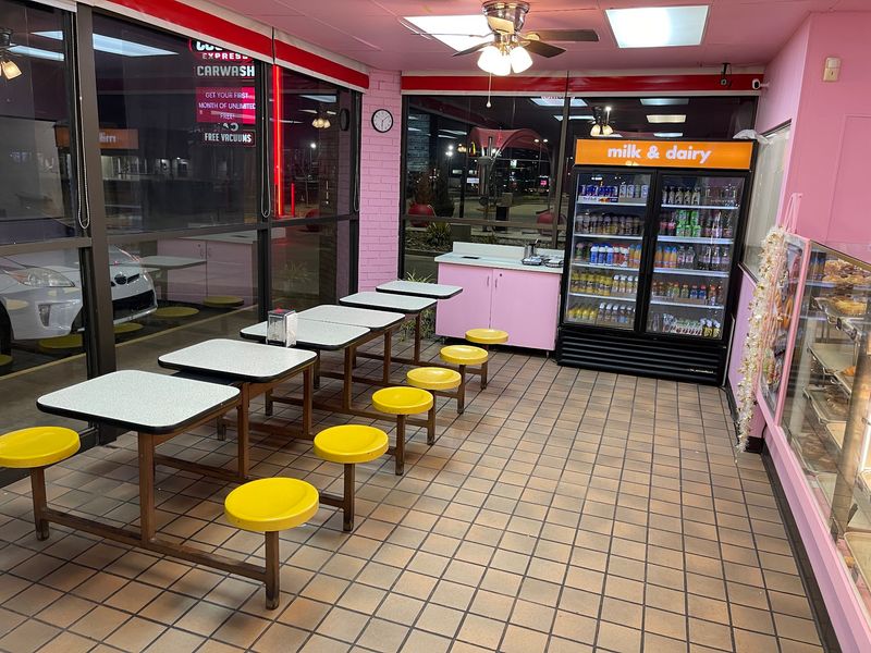 Retro Pink Walls and a Kid-Friendly Corner