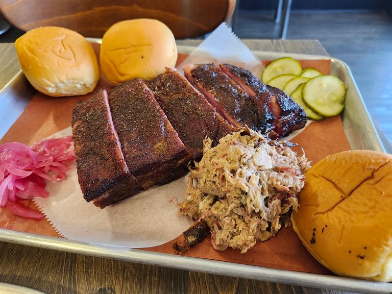 Ribs And Pulled Pork Hold Up Their End Of The Deal