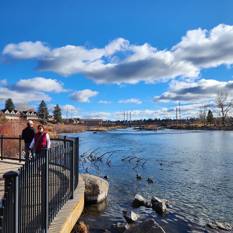 Riverside Strolls Along the Deschutes