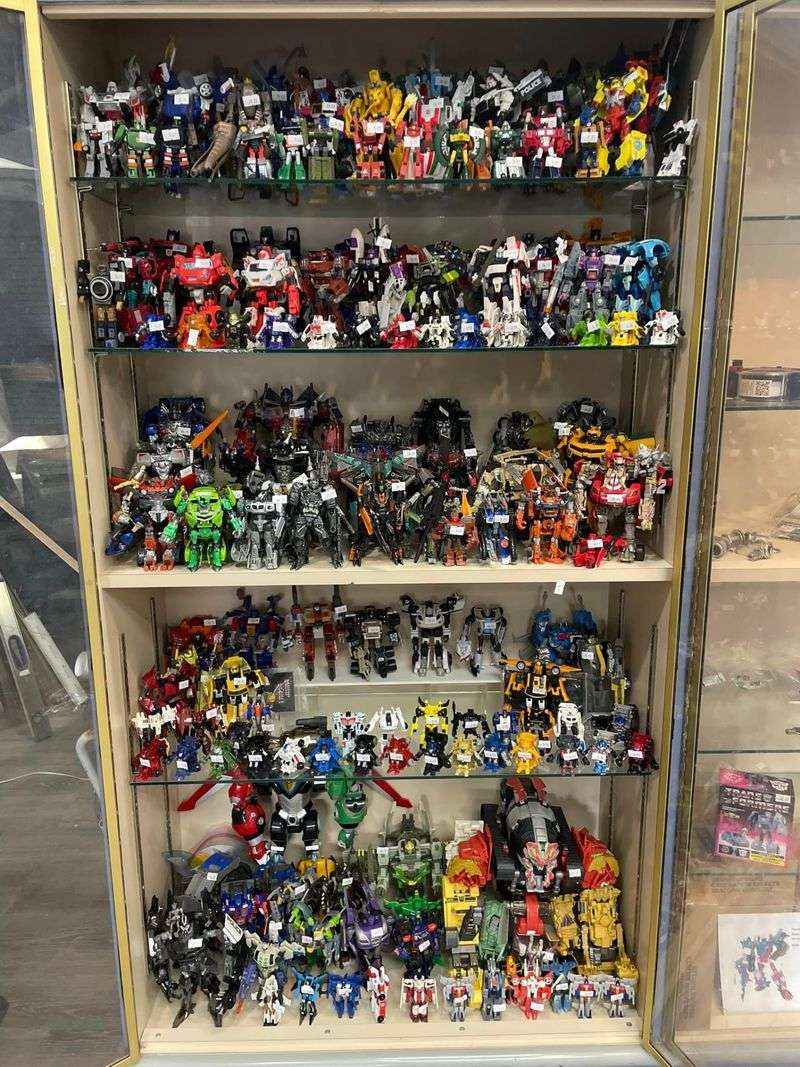 Robots in Disguise, Stacked to the Ceiling