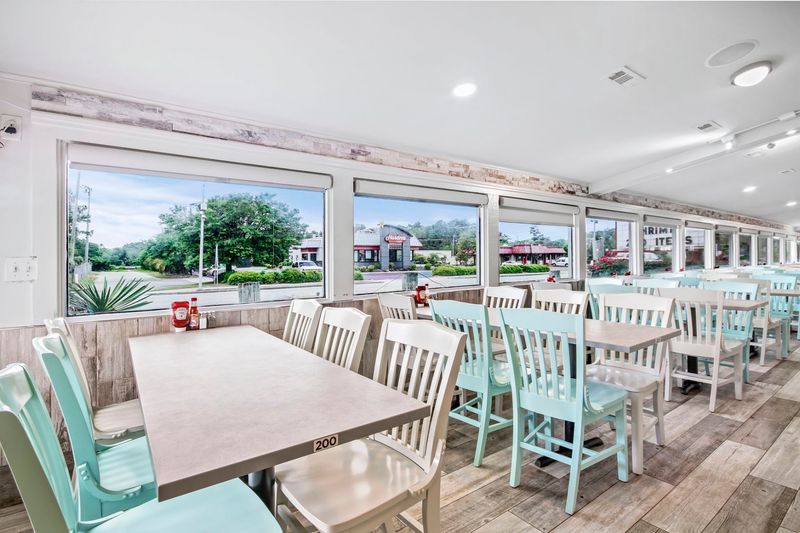 Room for Big Families and Vacation Crews