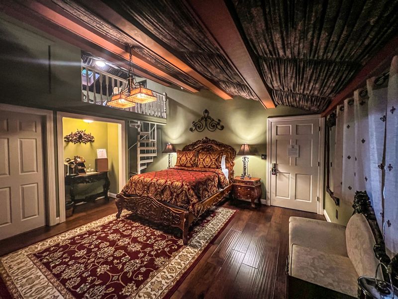 Rooms, Comforts, and the Knights Hall Rooms, Comforts, and the Knights Hall