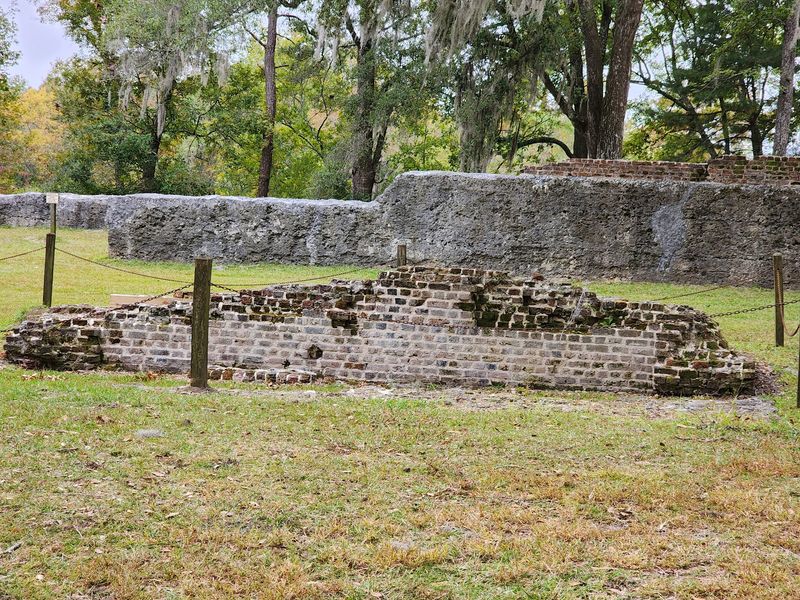Roots of a 17th-Century Trading Post