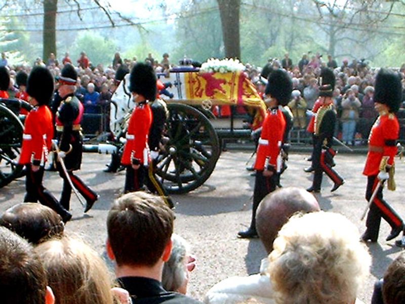 Royal Mourning May Include Special Accessories Royal Mourning May Include Special Accessories