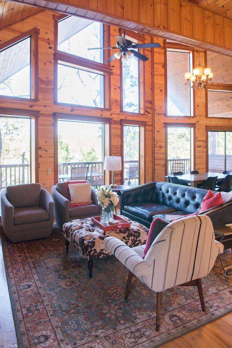 Rustic-Chic Interiors With Luxe Touches Rustic-Chic Interiors With Luxe Touches
