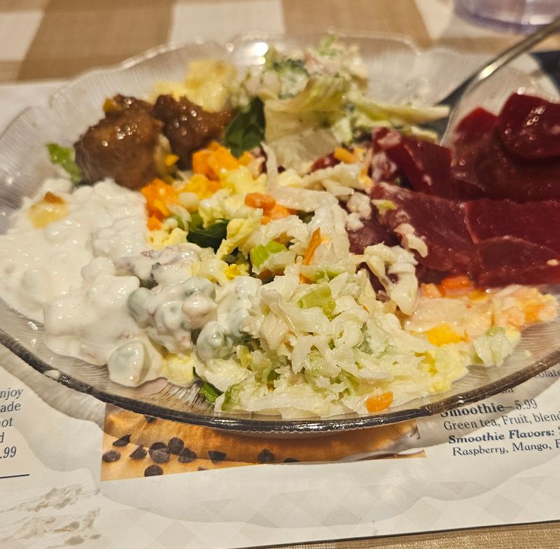 Salad Bar Fans, This One Is for You