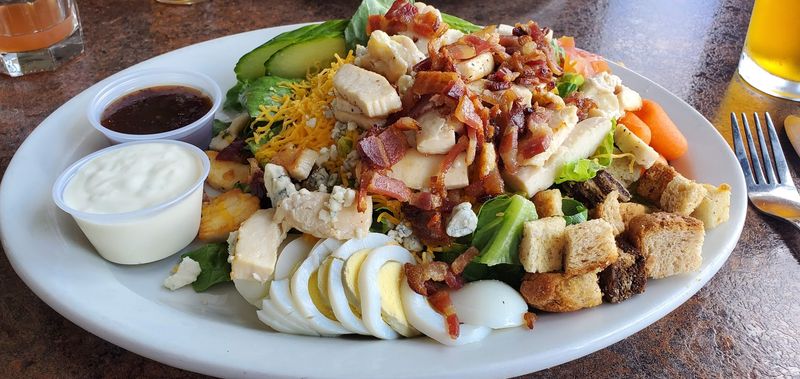Salads, Pasta, and a Sweet Finish Salads, Pasta, and a Sweet Finish
