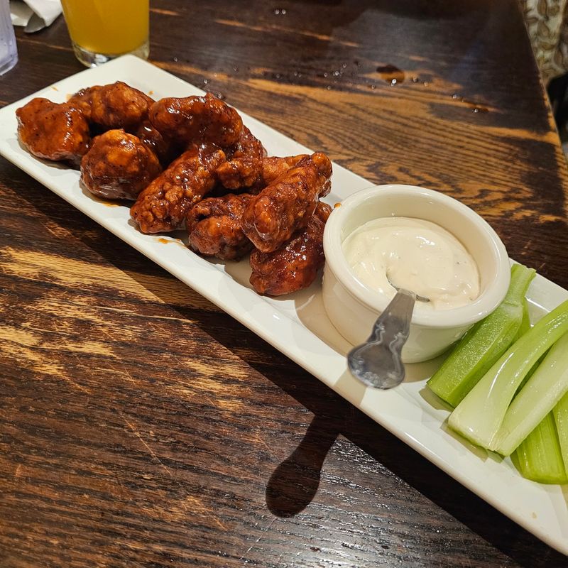 Salads, Wings, and Garlic Bread on the Side Salads, Wings, and Garlic Bread on the Side