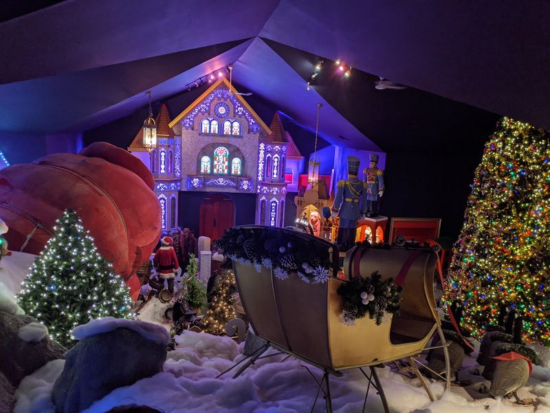 Santa's Breakfast In The Star Light Room