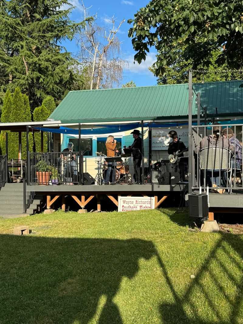 Saturday Suppers and a Band Under the Trees