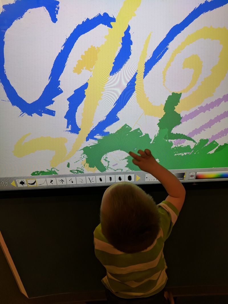 Screens That Make Art Come Alive