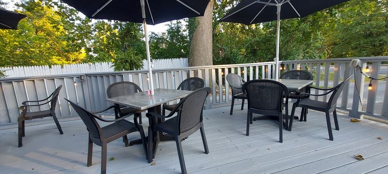 Seasonal Tables with a River Peek Seasonal Tables with a River Peek
