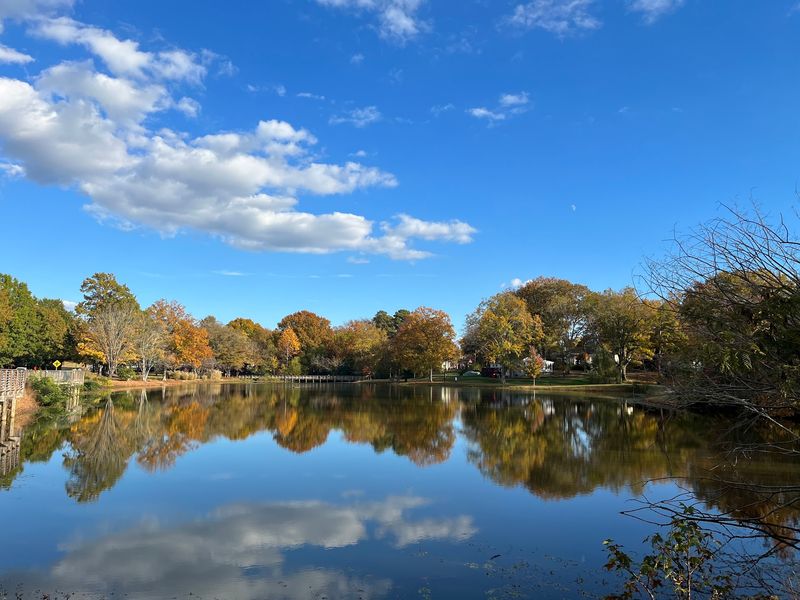 Seasons That Change the Scenery Seasons That Change the Scenery