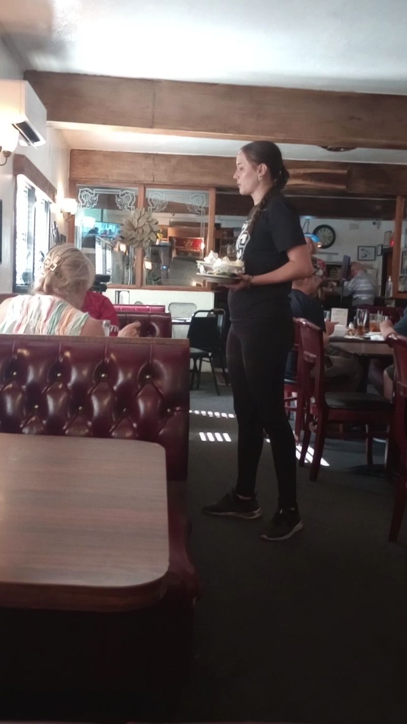 Servers Who Stick Around for Years Servers Who Stick Around for Years