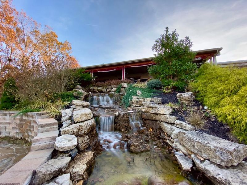Seven Springs Winery, Linn Creek, Missouri Seven Springs Winery, Linn Creek, Missouri