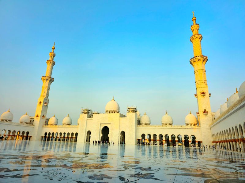Sheikh Zayed Grand Mosque, United Arab Emirates Sheikh Zayed Grand Mosque, United Arab Emirates