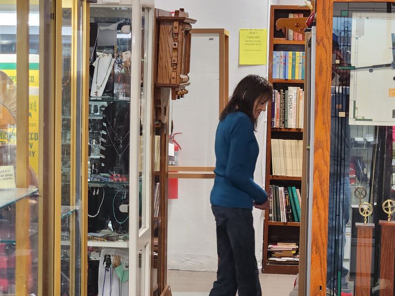 Shelves of Books at Easy Prices Shelves of Books at Easy Prices