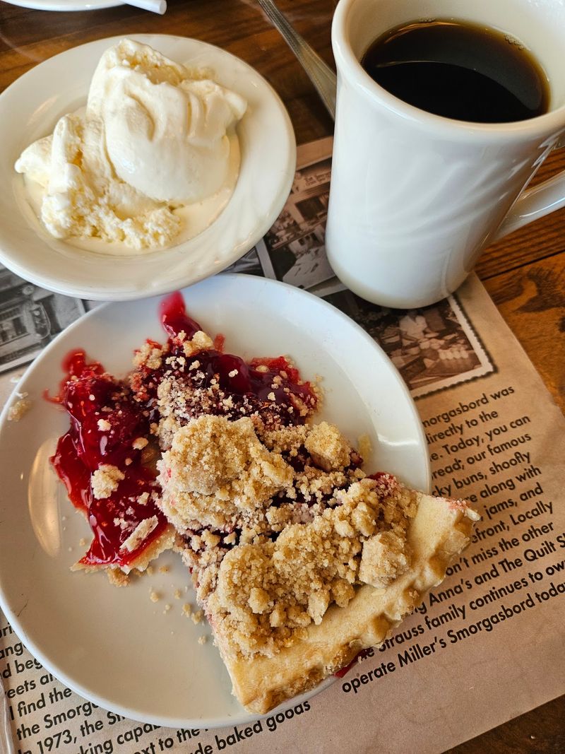 Shoofly Pie, Bread Pudding, and a Scoop of Ice Cream Shoofly Pie, Bread Pudding, and a Scoop of Ice Cream
