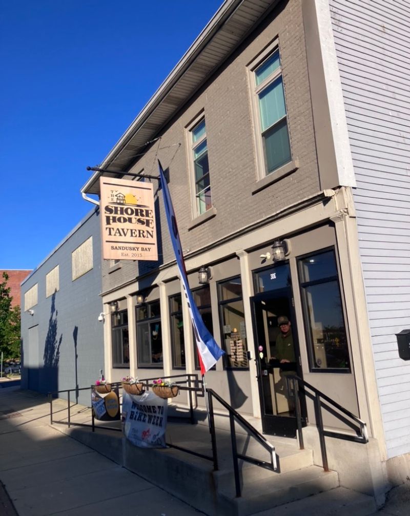 Shore House Tavern