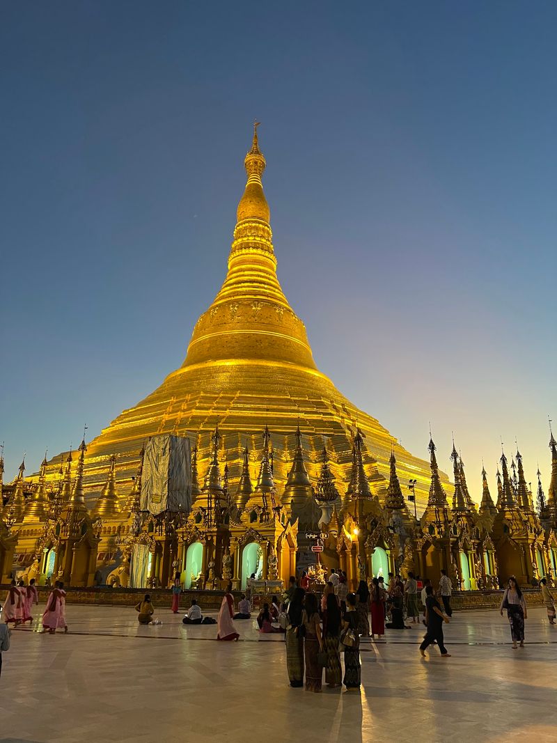 Shwedagon Pagoda, Yangon, Myanmar Shwedagon Pagoda, Yangon, Myanmar