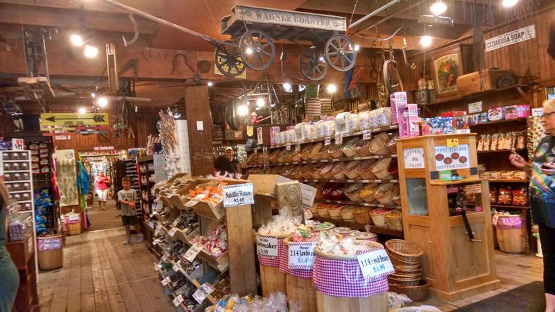 Sights, Sounds, and Smells All at Once Sights, Sounds, and Smells All at Once