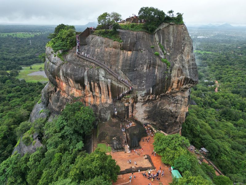 Sigiriya Rock Stairs, Sri Lanka Sigiriya Rock Stairs, Sri Lanka