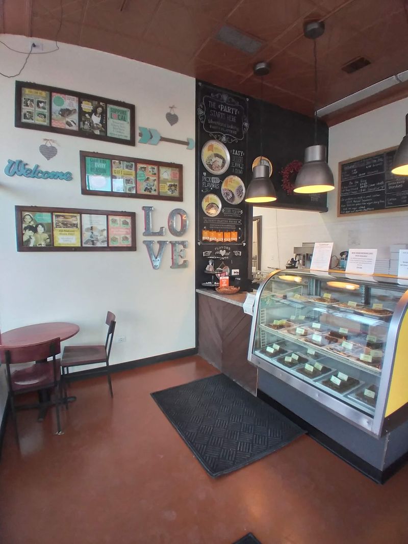 Silverland Bakery, Forest Park, Illinois Silverland Bakery, Forest Park, Illinois