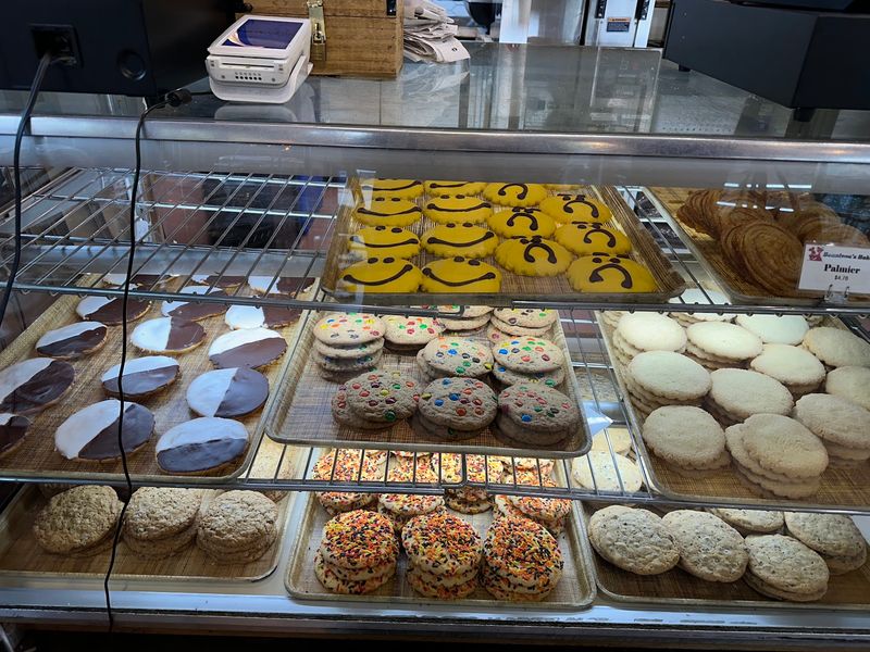 Smiley Cookies and Small Sweet Surprises Smiley Cookies and Small Sweet Surprises