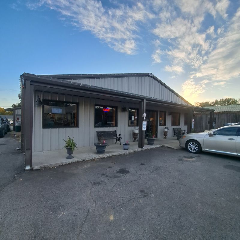 Sno-White Dairy Bar, Des Arc, Arkansas
