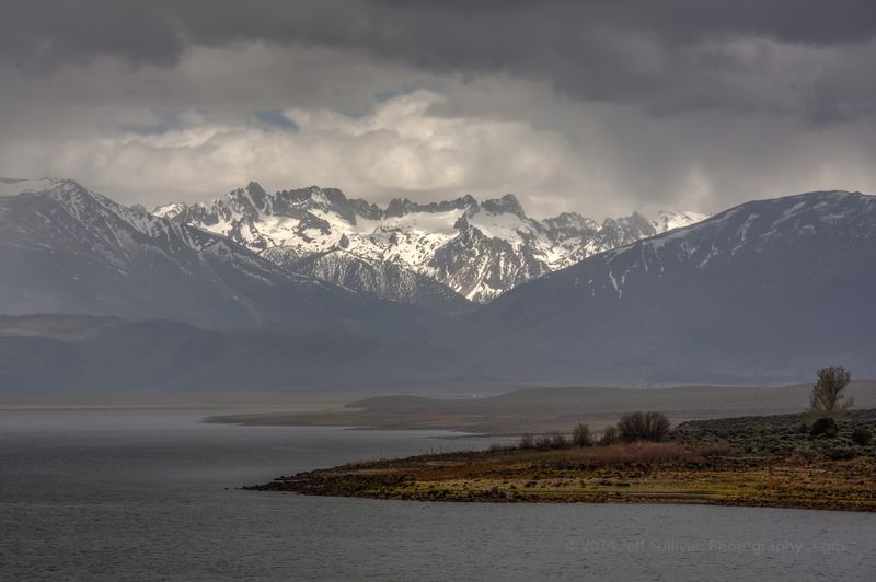 Snowy Peaks Made for Photos