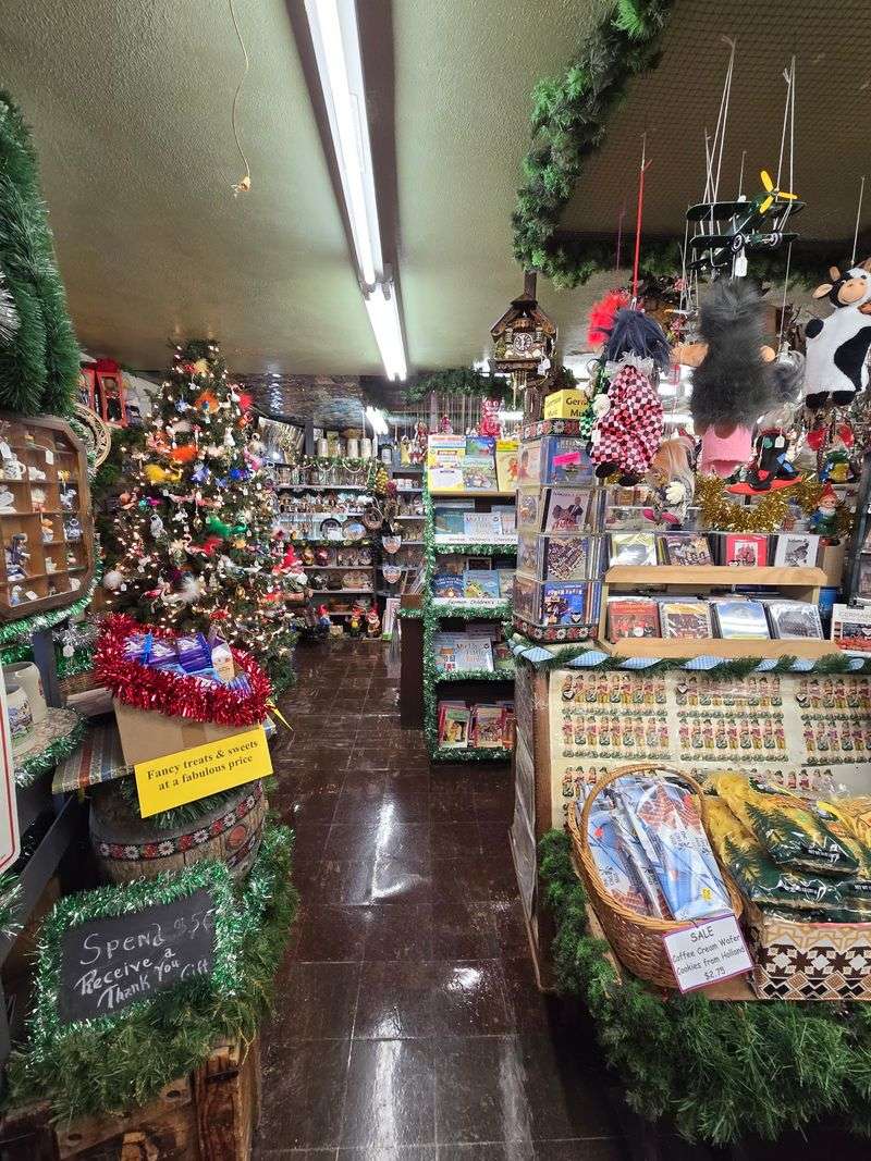 Snug Aisles, Big Color, And A Few Shopping Tips Snug Aisles, Big Color, And A Few Shopping Tips