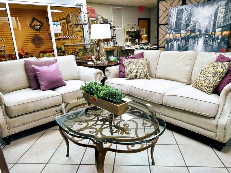 Sofas, Sectionals, and the Furniture Floor