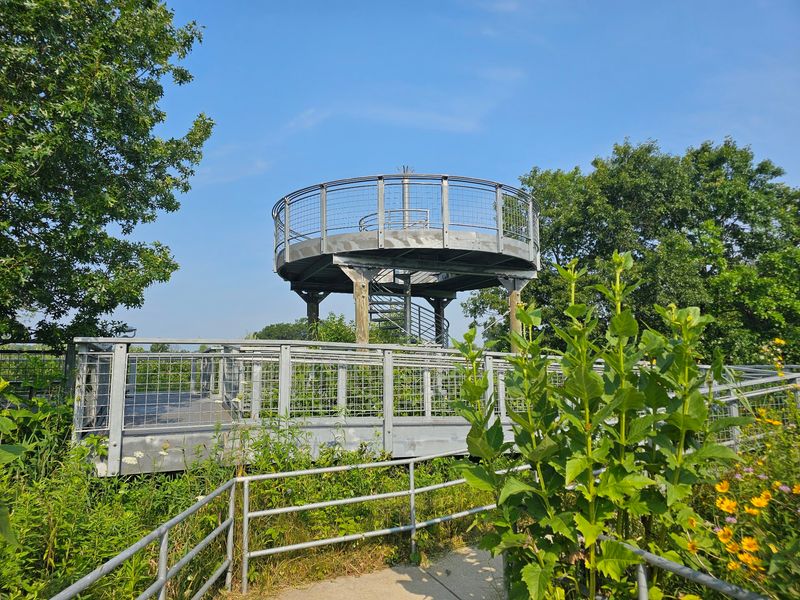 Spring Bluff Forest Preserve, Illinois, Winthrop Harbor