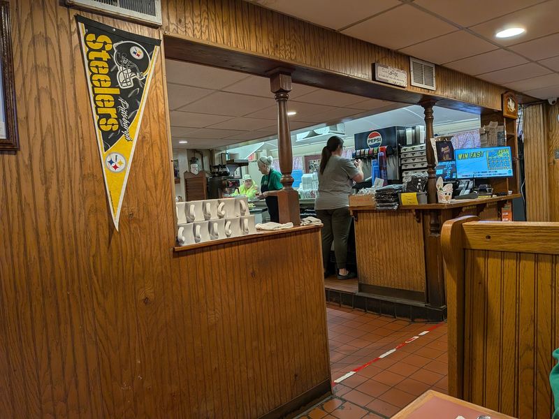 Staff Who Remember Your Order Staff Who Remember Your Order