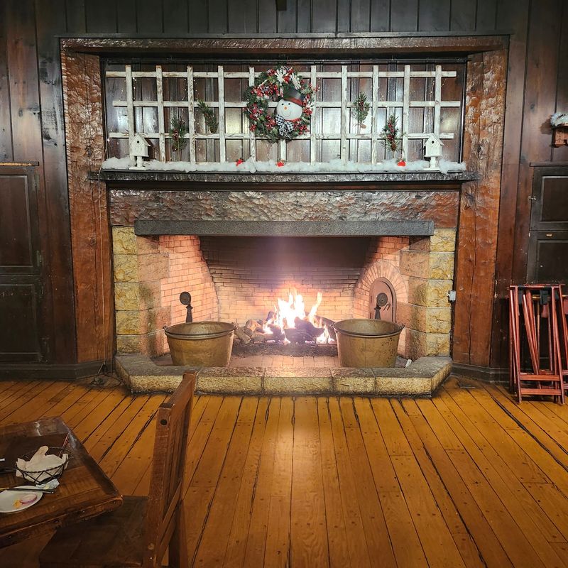 Starved Rock Lodge Restaurant, Oglesby, IL Starved Rock Lodge Restaurant, Oglesby, IL