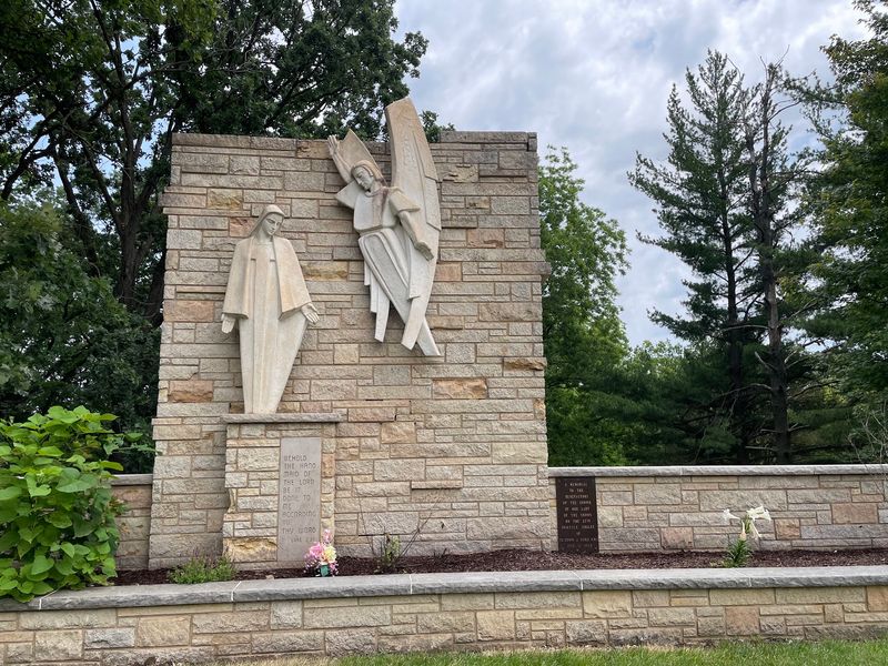 Statues, Artwork, and Striking Architecture