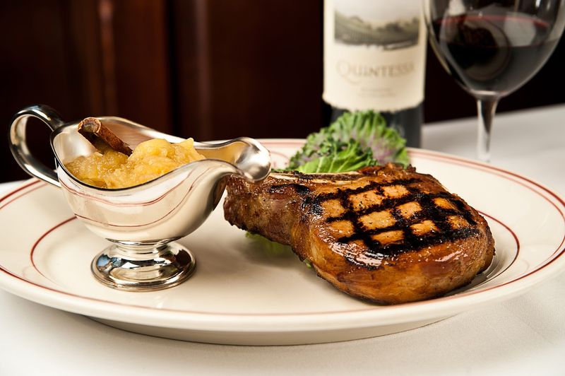 Steak-House Comfort at the St. Paul Grill