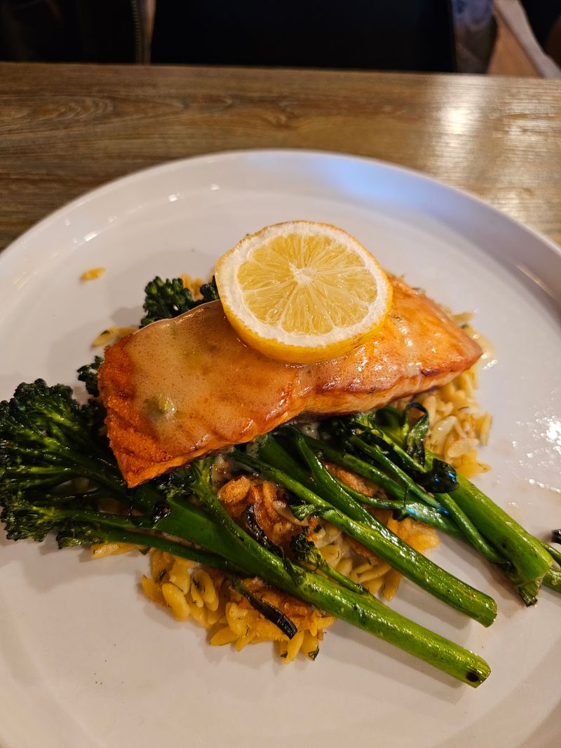 Steaks, Salmon, And Dinner-Worthy Plates Steaks, Salmon, And Dinner-Worthy Plates