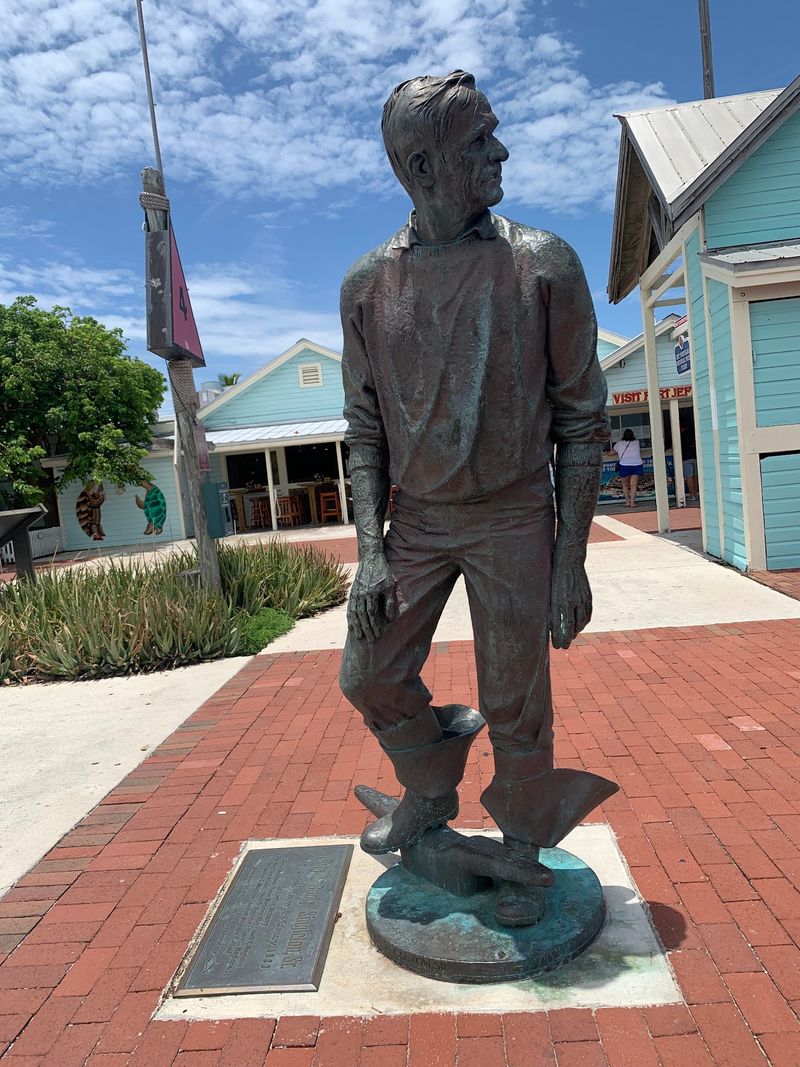 Stepping Off Into Downtown Key West Stepping Off Into Downtown Key West