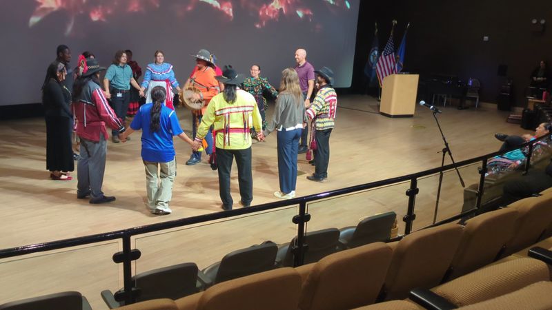 Stomp Dances and Stickball on the Grounds