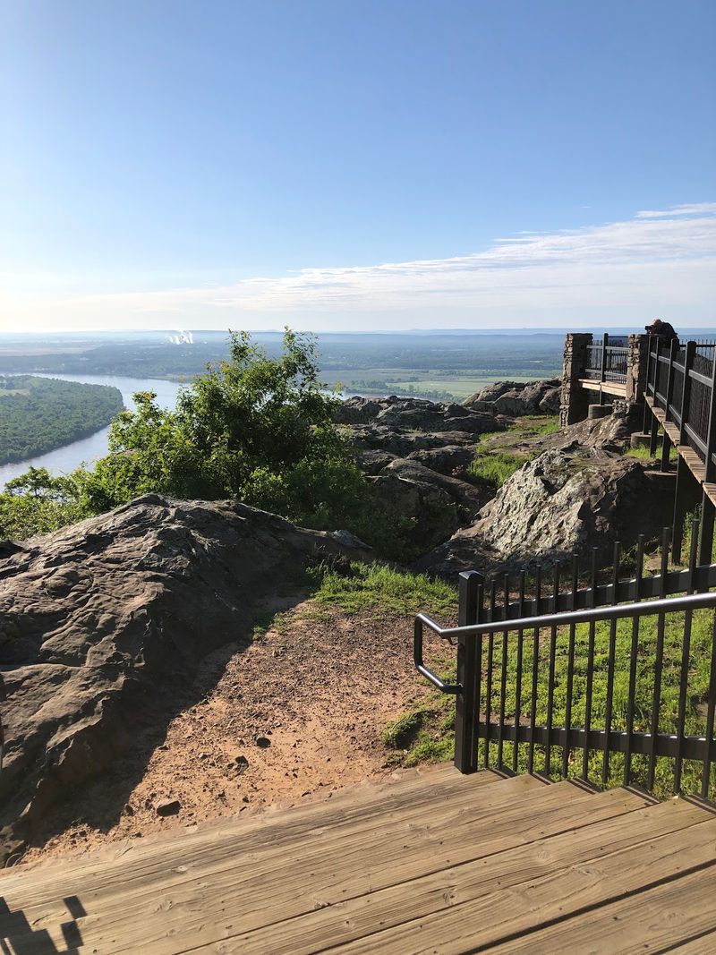 Stout's Point, Morrilton, Arkansas