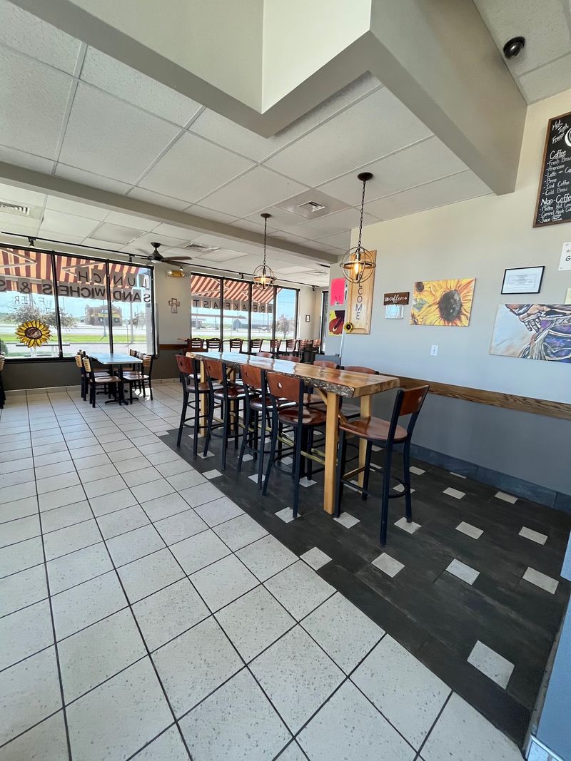 Sunlight, Clean Tables, and a Toy Corner