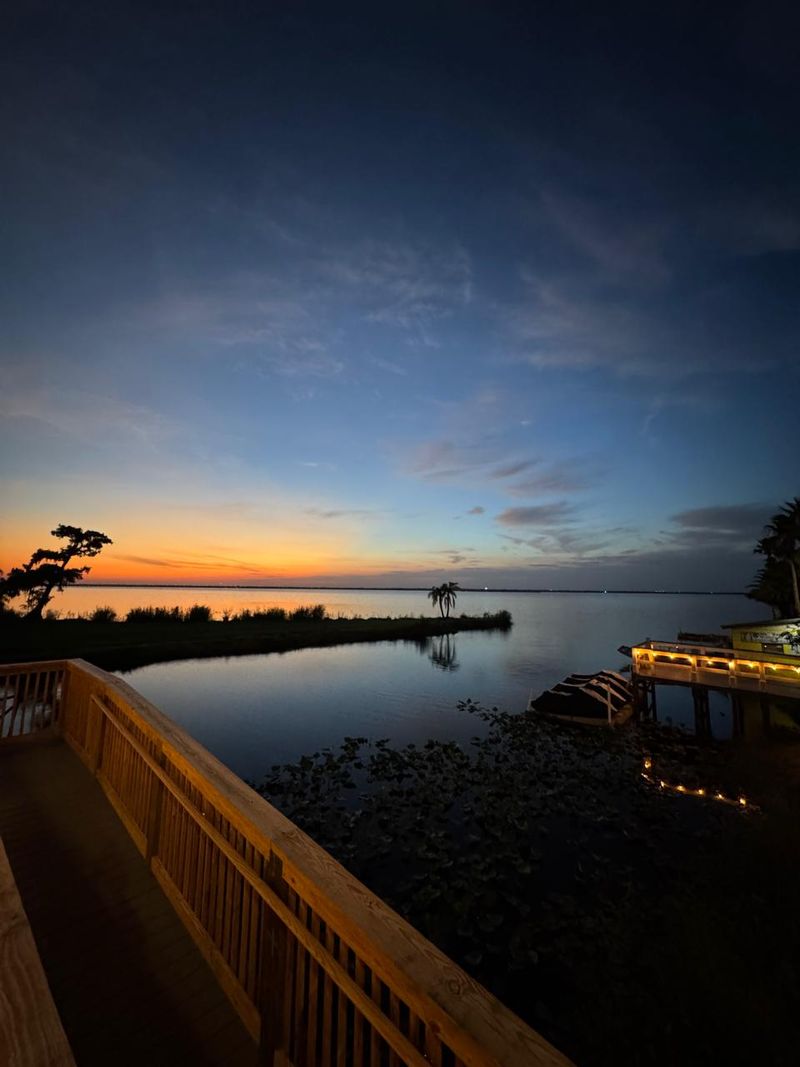 Sunset Views Over the Water Steal the Show Sunset Views Over the Water Steal the Show