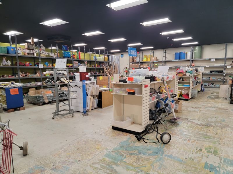Surprisingly Tidy Aisles Surprisingly Tidy Aisles