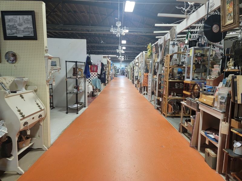 Sweeten Creek Antiques & Collectibles, LLC, Asheville, NC Sweeten Creek Antiques & Collectibles, LLC, Asheville, NC