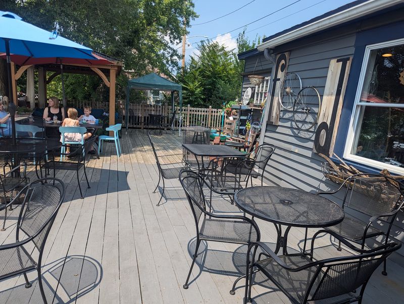 Tables by Talleyrand Park and Spring Creek Tables by Talleyrand Park and Spring Creek